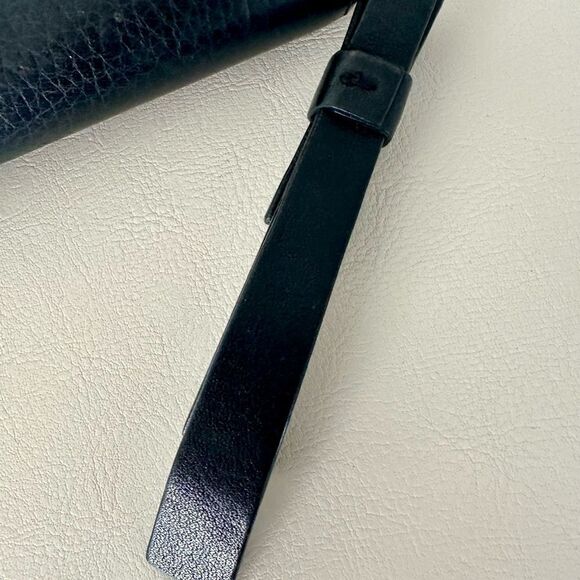 Kate Spade black leather, zip around wallet. - Picture 5 of 8